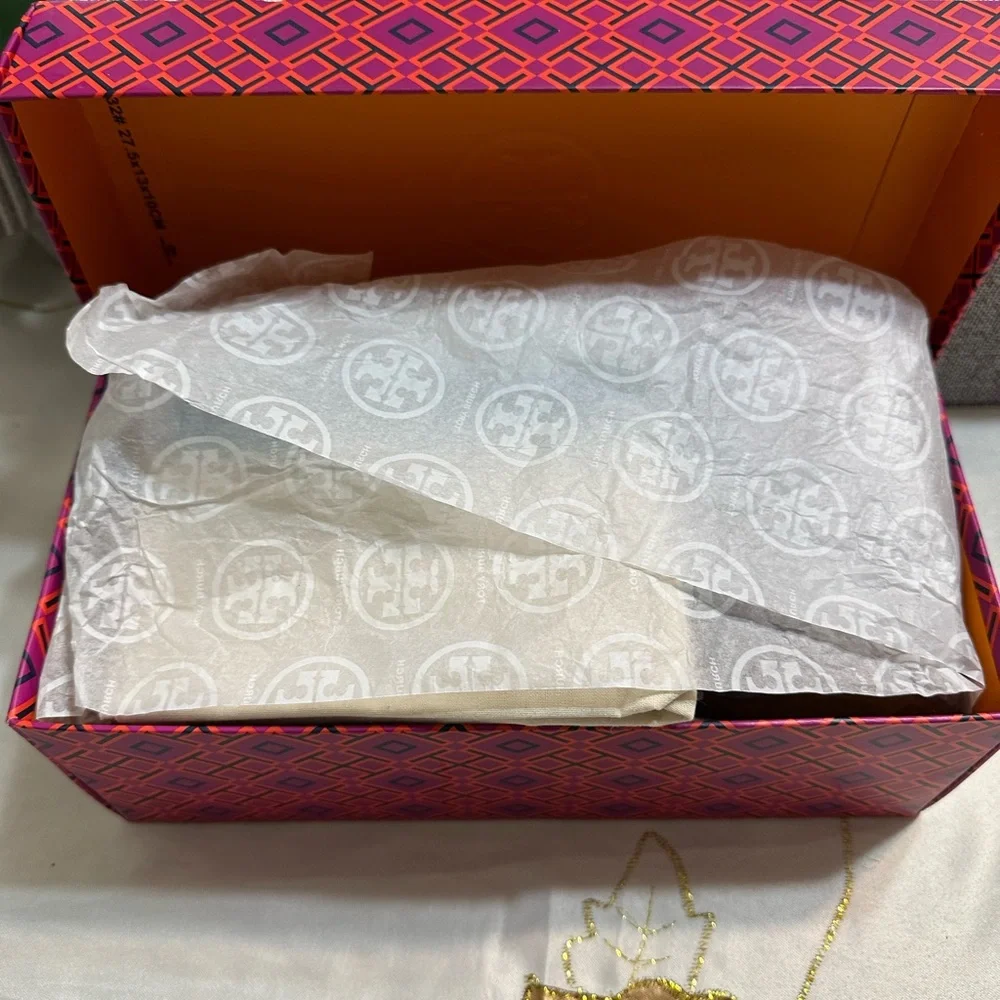 NWT Tory Burch Embellished Logo Velvet Scandals, Be summer ready with this.